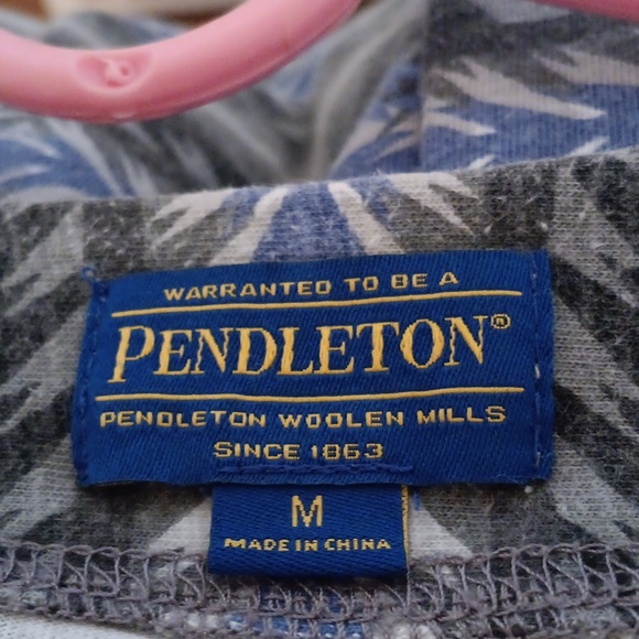 Pendleton robe - Picture 3 of 3